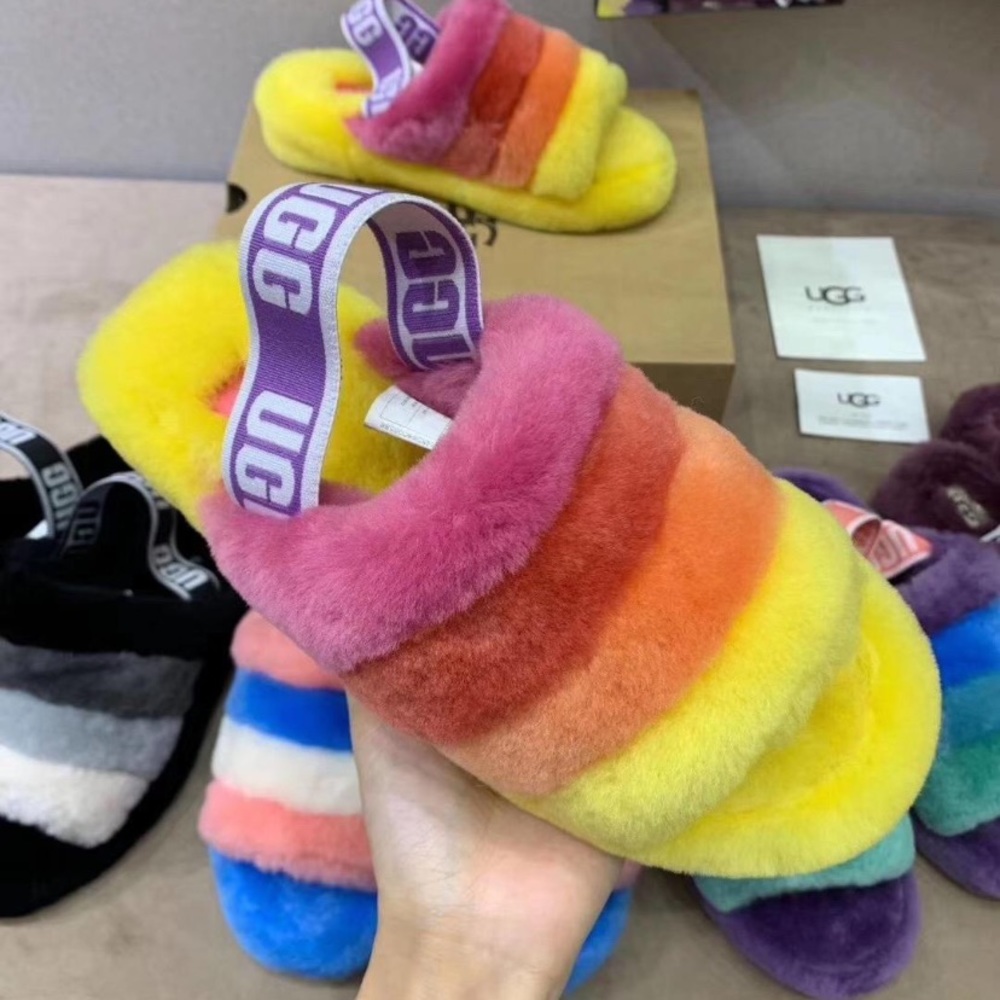 Slippers - Picture 4 of 7